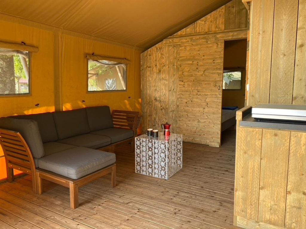 Camping La Kahute - Tente Lodge Au Coeur De La Foret Каркан Екстер'єр фото