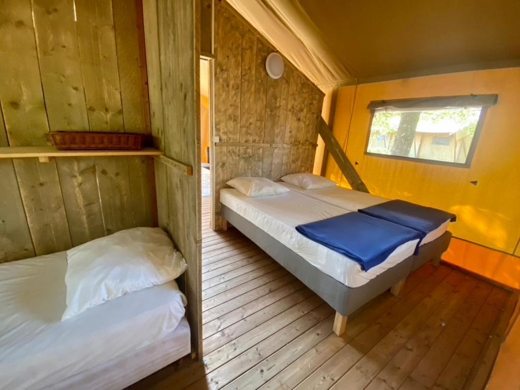 Camping La Kahute - Tente Lodge Au Coeur De La Foret Каркан Екстер'єр фото