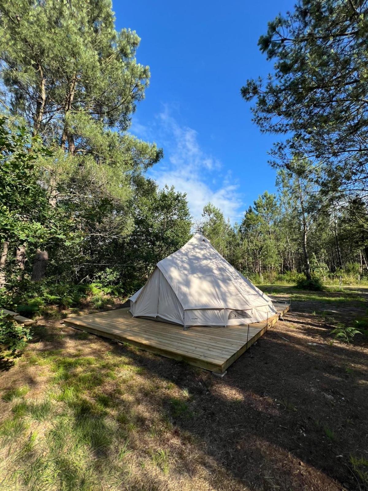 Camping La Kahute - Tente Lodge Au Coeur De La Foret Каркан Екстер'єр фото